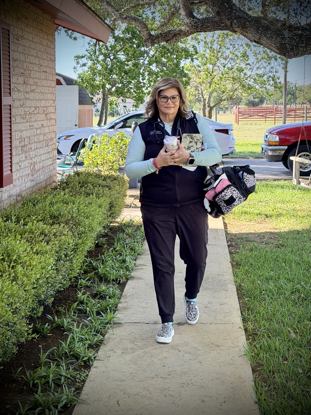 Mobile nurse practitioner arriving at a patient's home